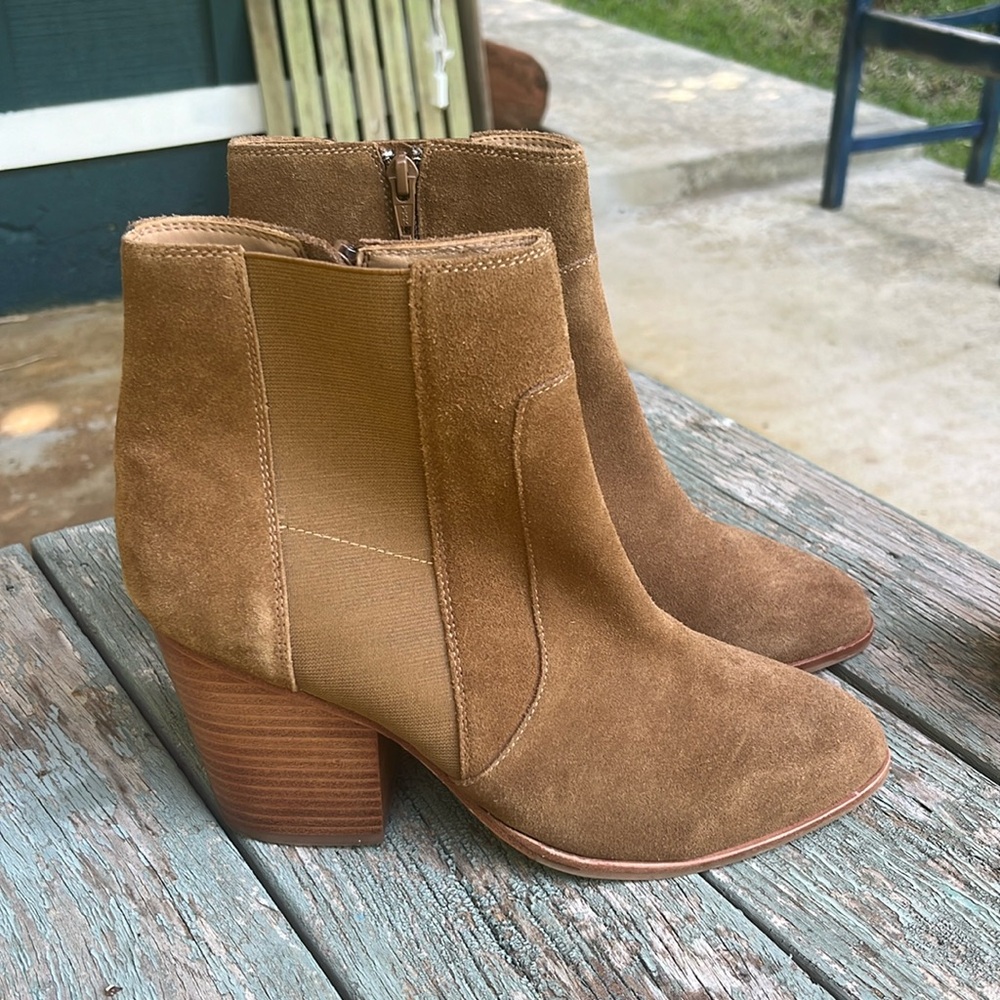 Soludo’s Size 10 Suede Emma Booties